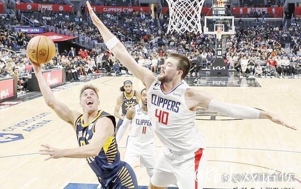 祖巴茨全场出战33分钟,6投3中得到6分13篮板2助攻1盖帽 祖巴茨全场出战33分钟,6投3中得到6分13篮板2助攻1盖帽