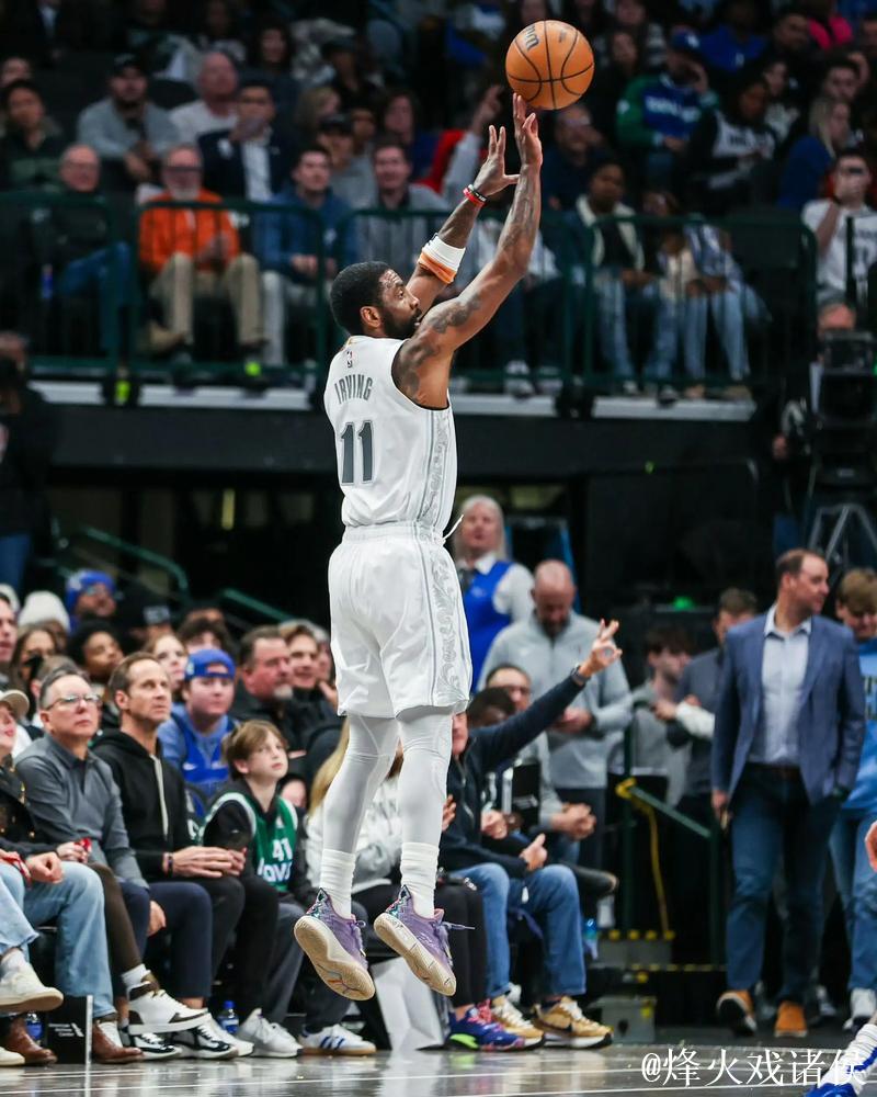 菲利波夫斯基末节14分，爵士一波9-0还剩1分钟反超独行侠1分